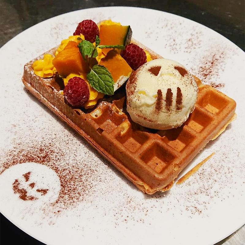 東京大丸店】期間限定！ハロウィン「かぼちゃハロウィンのワッフル 