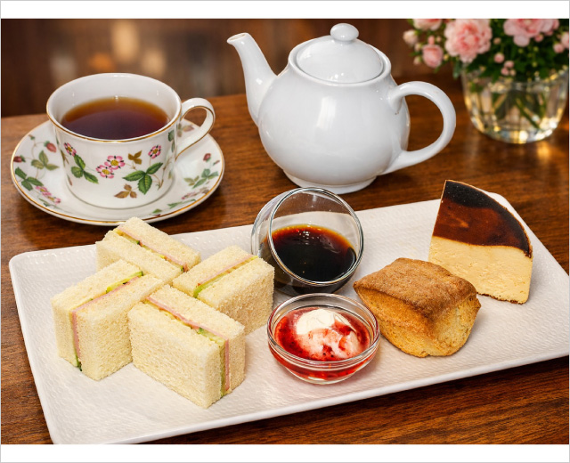 カフェ・ド・サリュー アフタヌーンティー